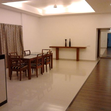 The Avenue Center Hotel Kochi Εξωτερικό φωτογραφία
