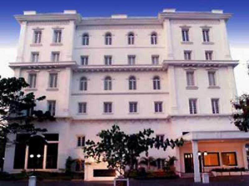 The Avenue Center Hotel Kochi Εξωτερικό φωτογραφία