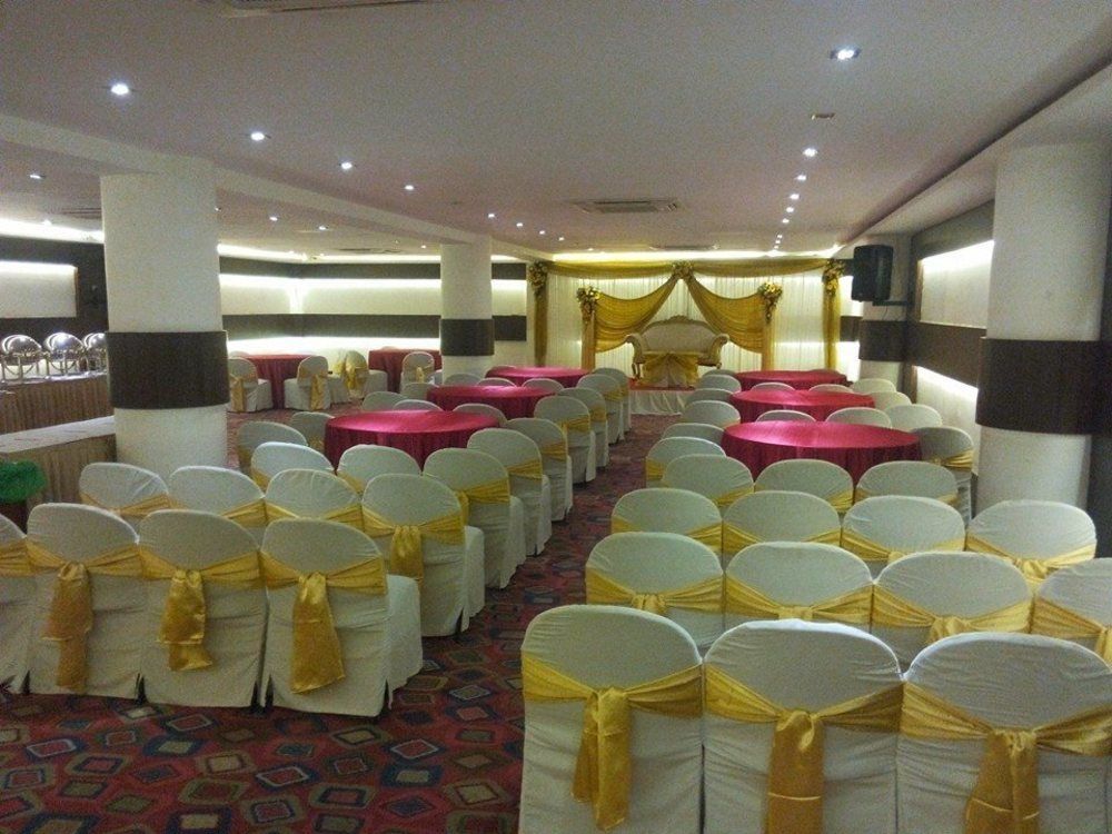The Avenue Center Hotel Kochi Εξωτερικό φωτογραφία