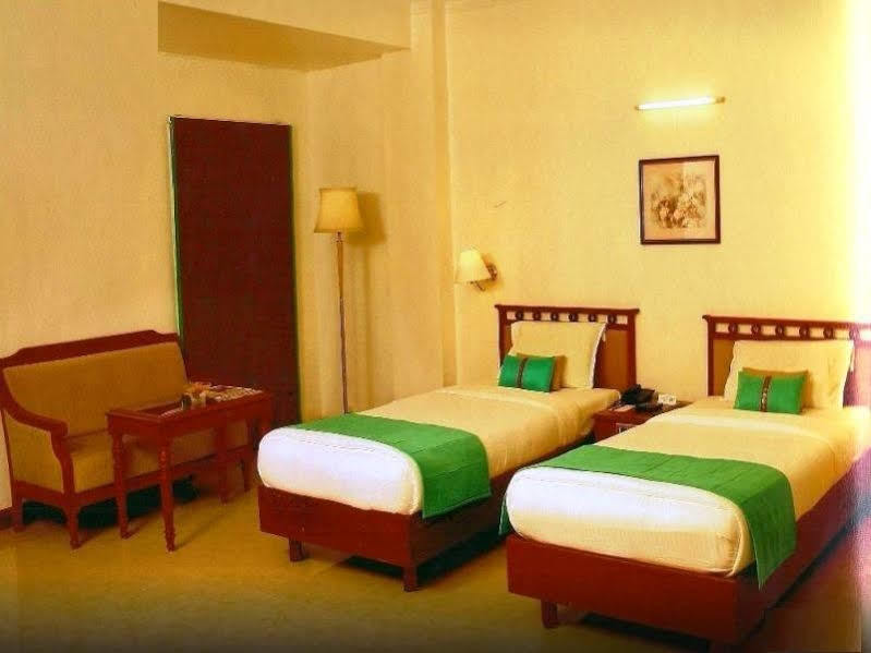 The Avenue Center Hotel Kochi Εξωτερικό φωτογραφία